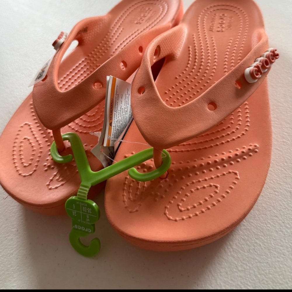 Crocs woman’s size 8 brand new